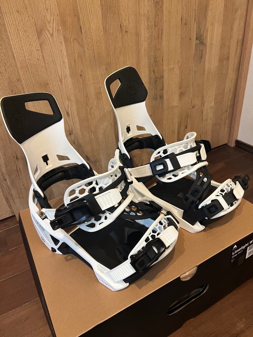 Supermatic ビンディング ホワイト