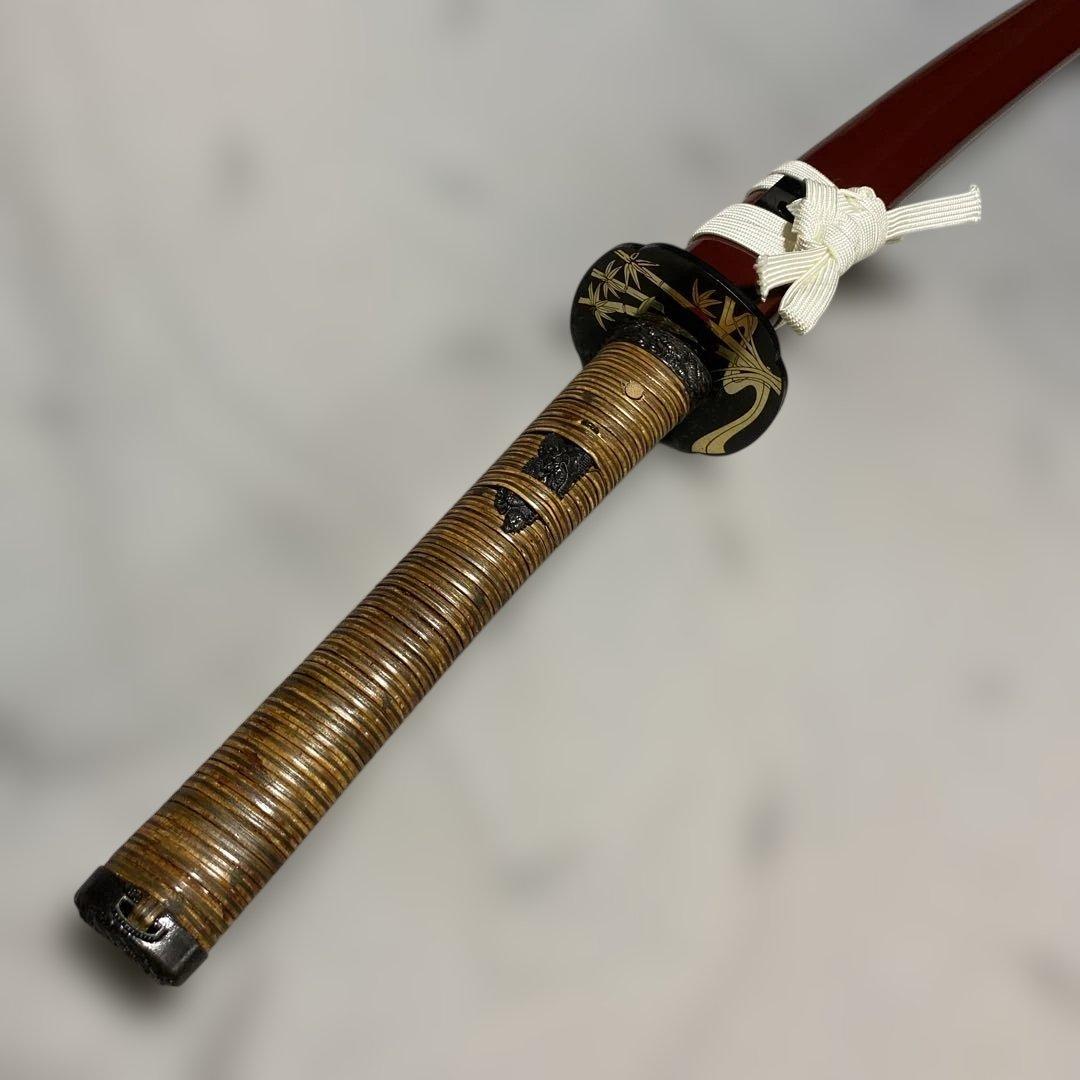 高級模造大刀 藤巻柄 竹笹図木瓜鍔 小豆色呂鞘