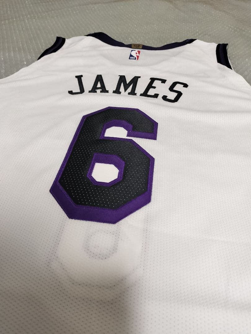 Lakers CE 22-23 Lebron James Jersey XXL