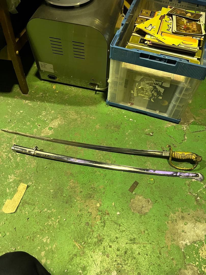 旧日本軍　サーベル　波模様の装飾付き刀　指揮刀　模造刀　儀礼刀　軍刀