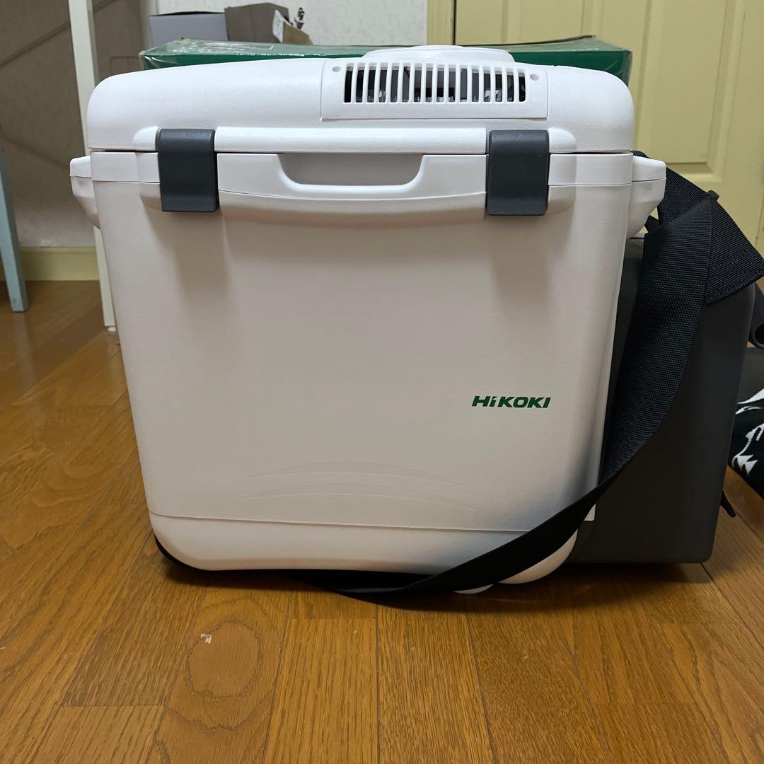 HIKOKI コードレス冷温庫　UL 18DA バッテリー無し Amazon.co.jp: HiKOKI(ハイコーキ) コードレス冷温庫 電子冷却式 本体