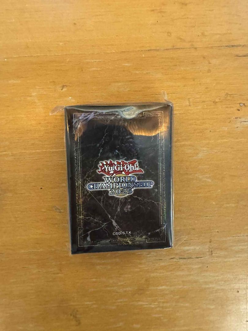 遊戯王WCS2025 スリーブ 赤公式 100枚入りパリ