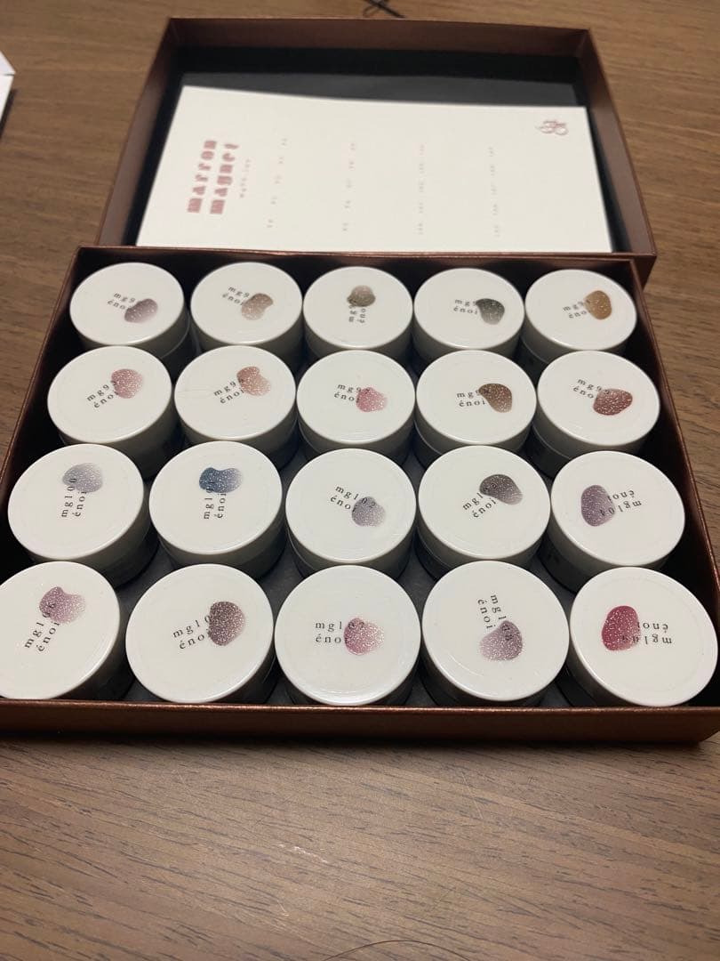 énoi marron magnet セット