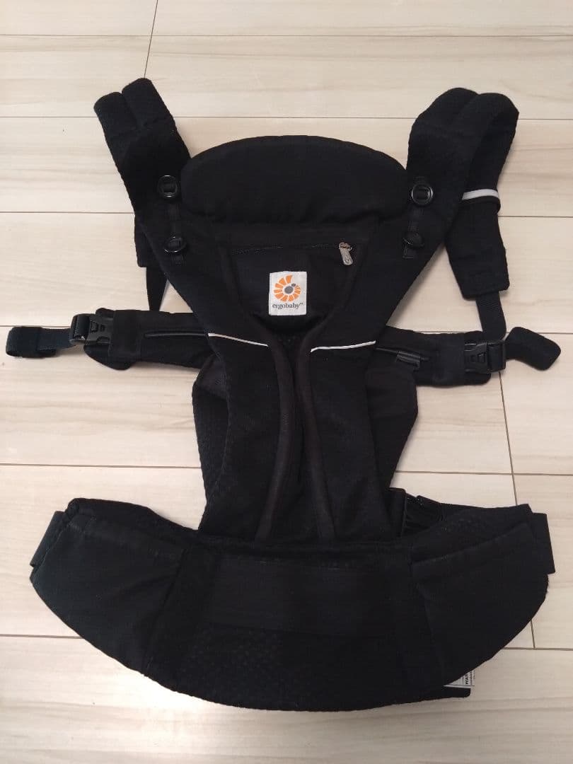 【中古品】Ergobaby OMNI Breeze（オムニブリーズ） ブラック
