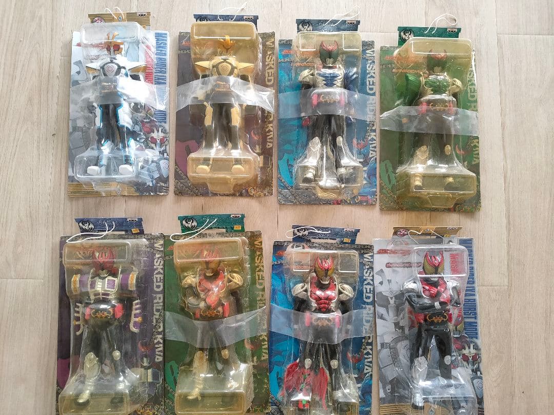 仮面ライダーキバ インブリスタービックサイズ非売品フィギュア8体