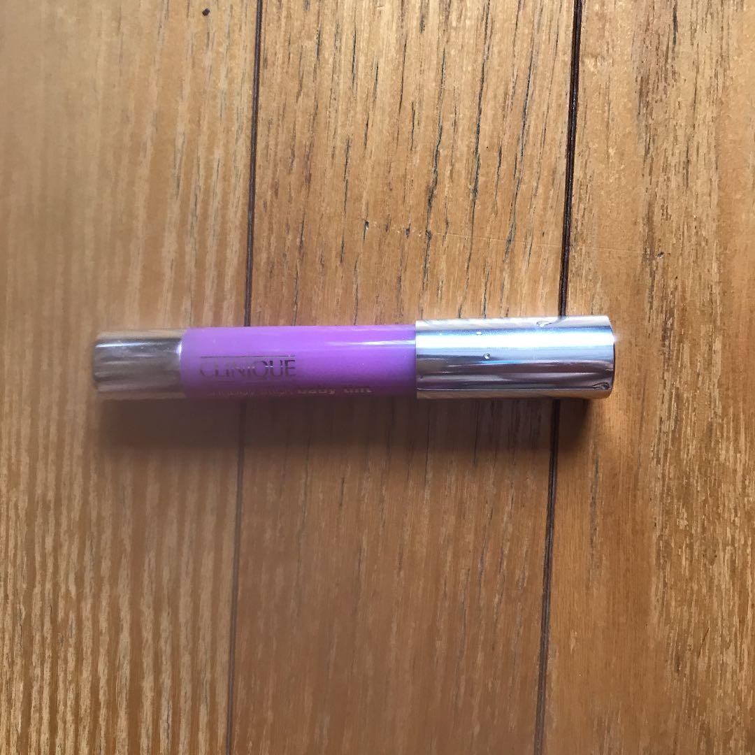 クリニーク チャビー スティック モイスチャライジング リップ カラー バーム…