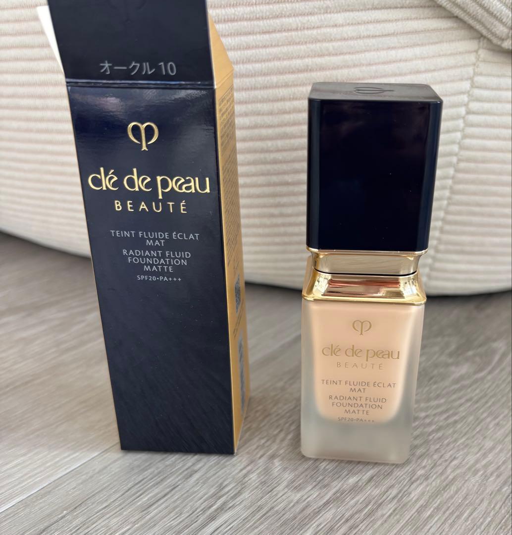 【美品】clé de peau タンフリュイドエクラマット オークル 10
