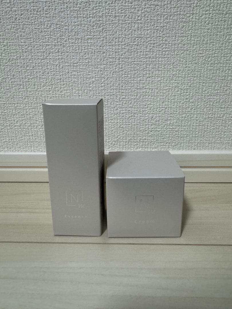 エヌオーガニックホワイトメラノリーチエッセンス&クリーム