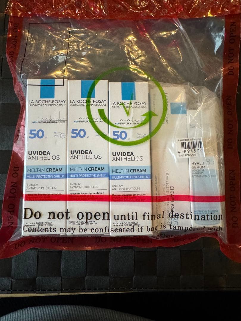 LA ROCHE-POSAY UV IDEAL XL 30ml 3本セット