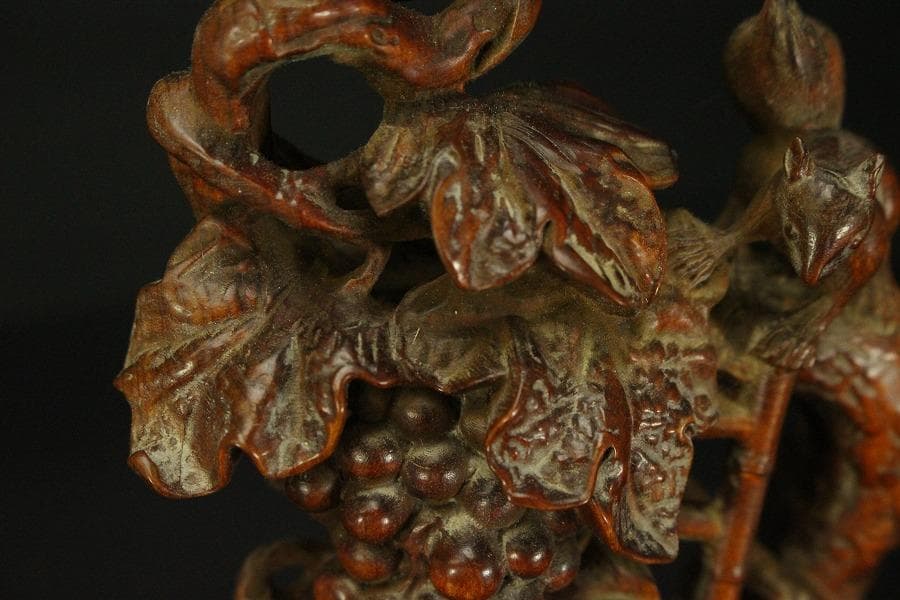 中国美術 高揚木 刻 葡萄栗鼠 置物 高7.7cm(HA383) - メルカリ
