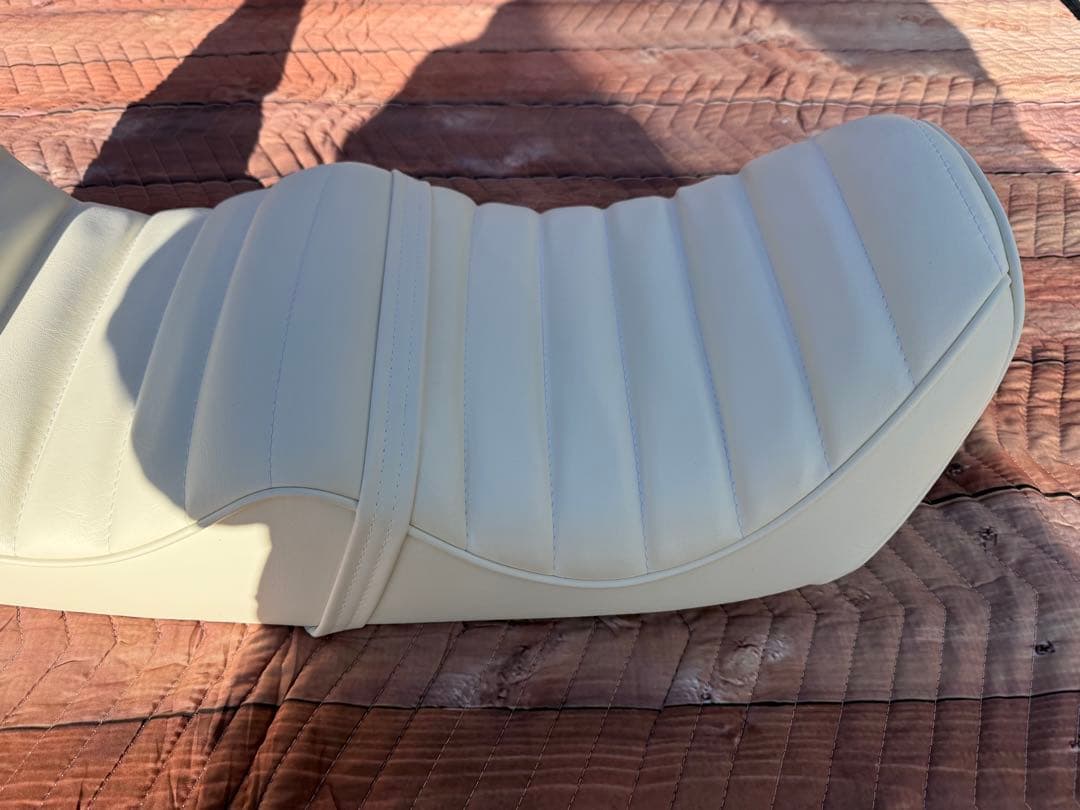 CB250N CB400N バブ シート チョビサン 三段 スーパーホーク - メルカリ