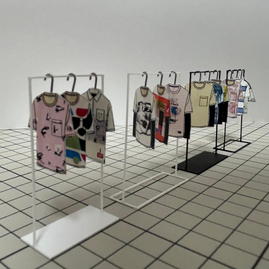 45枚】ランダム、模型用添景 服【Tシャツ】1:30模型 建築模型