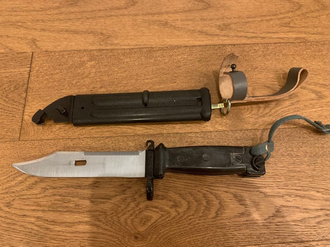 【実物】東ドイツ軍 6kh4AKM/AK74銃 剣バヨネット中古 実物】東ドイツ軍 6kh4AKM/AK74銃 剣バヨネット中古 Yahoo