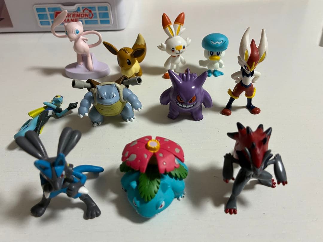 ポケモン クレーンゲーム おもちゃ モンコレフィギュア付き 電池付き