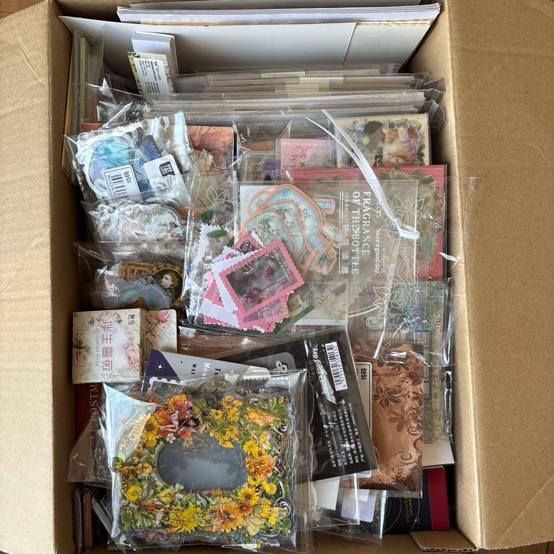 値下げ　コラージュ素材　シール　紙モノ　硫酸紙入り　まとめ売り　80サイズ モノクロ 素材紙 シール 紙もの 紙活 全6種 30枚 ステッカー 草花