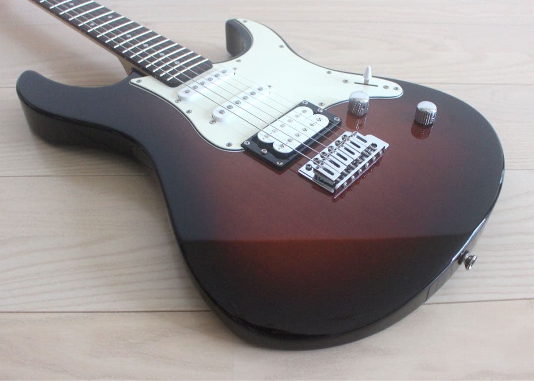 ぼっち・ざ・ろっく!］後藤ひとり PACIFICA PAC112 セット - メルカリ