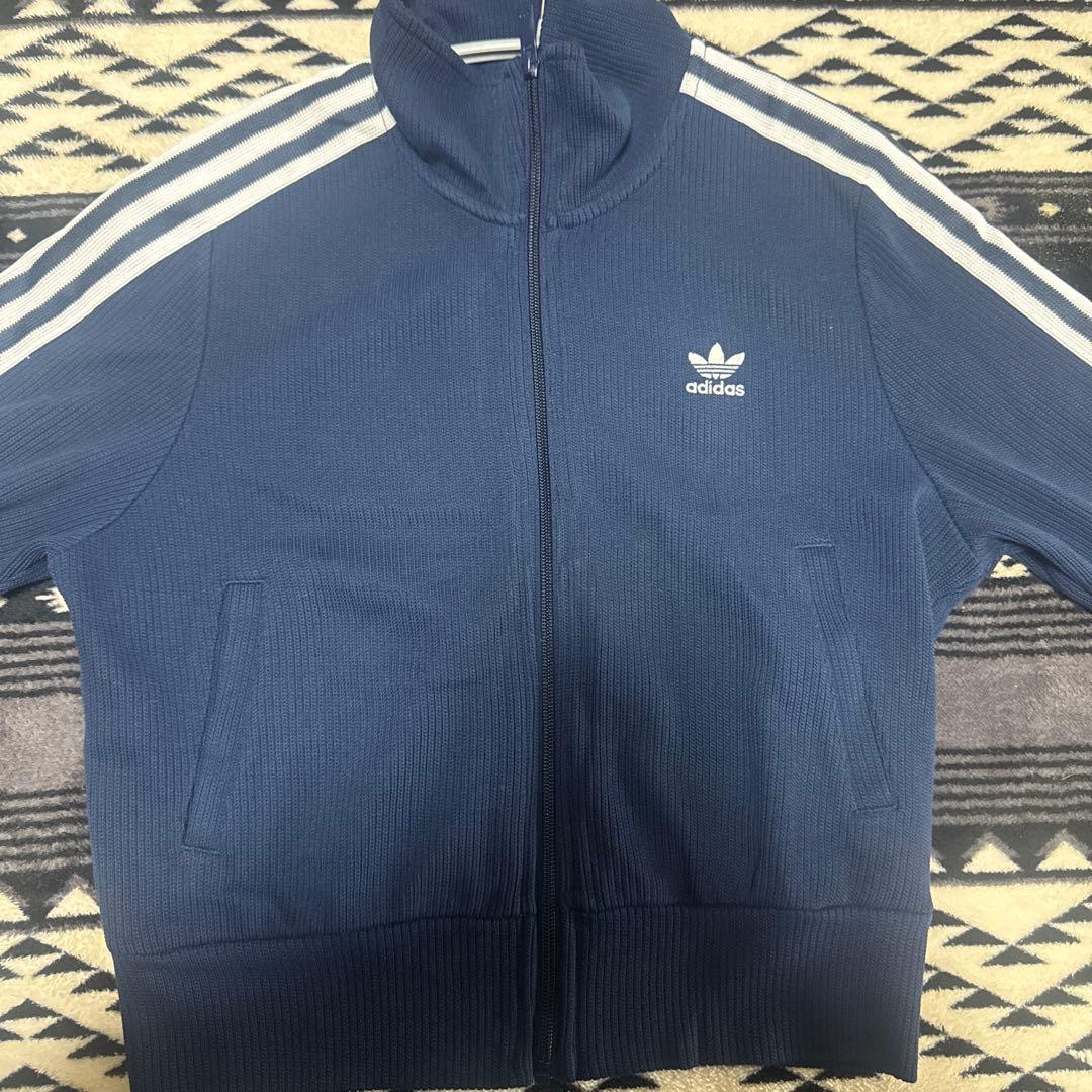 adidas ネイビー ジップアップジャケット - メルカリ