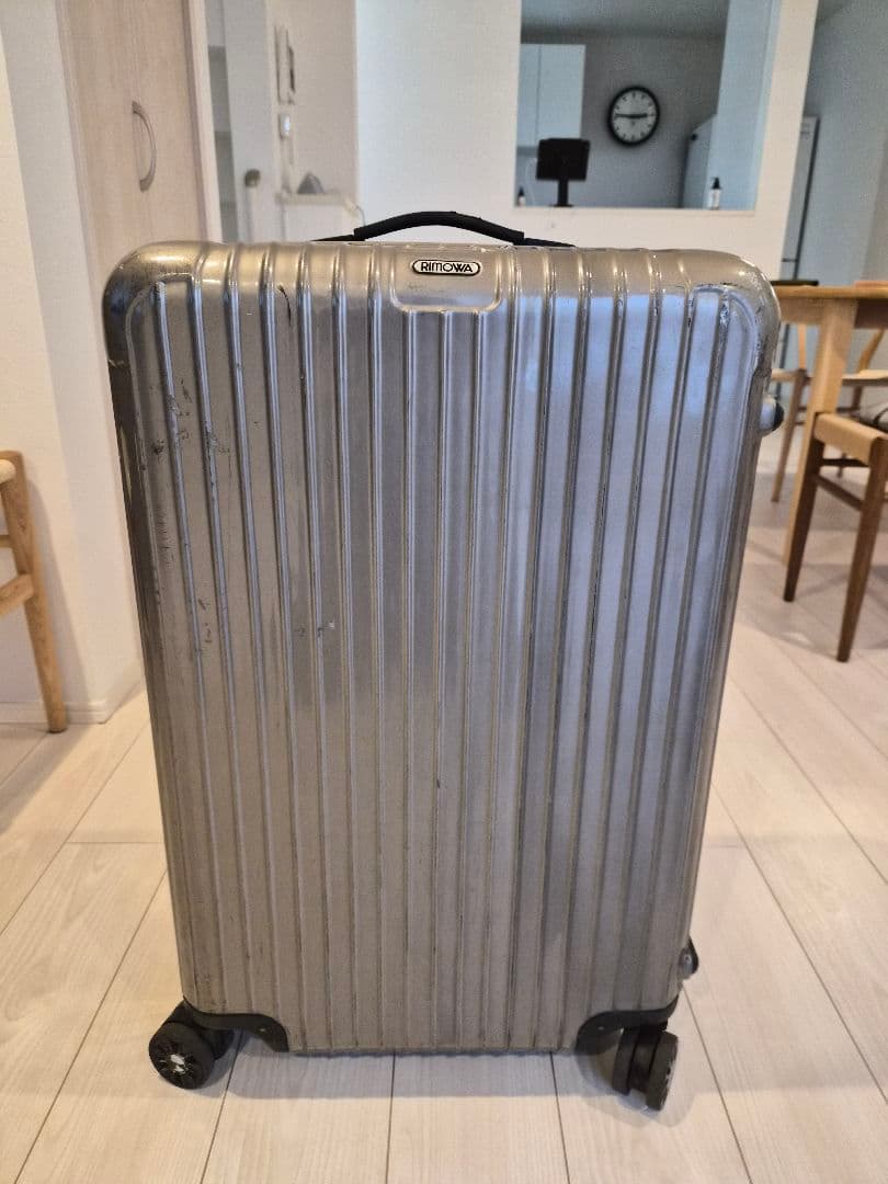 RIMOWA リモワ サルサ105L スーツケース 4輪シルバー TSA 旧ロゴ RIMOWA リモワ SALSA サルサ 最大容量 104L 4輪 TSAロック グロス 光沢