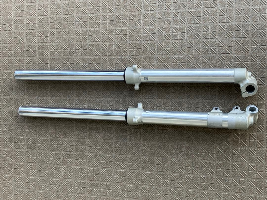 スコルパ　TYS125F フロントフォーク　黒山レーシング加工 SCORIA(スコルパ) TYS125F フロントフォーク | johnny's factory