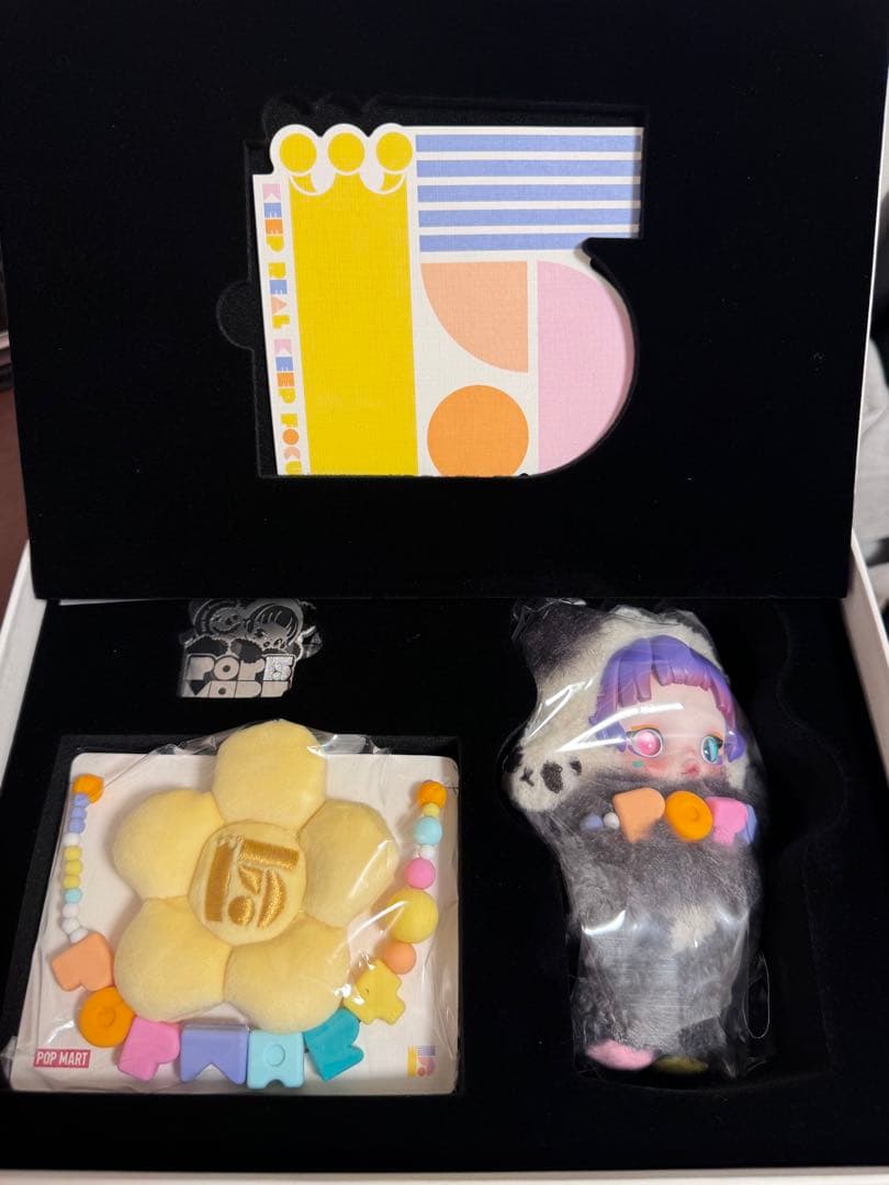 ポップマート15周年記念 従業員限定スカルパンダ ギフトボックス