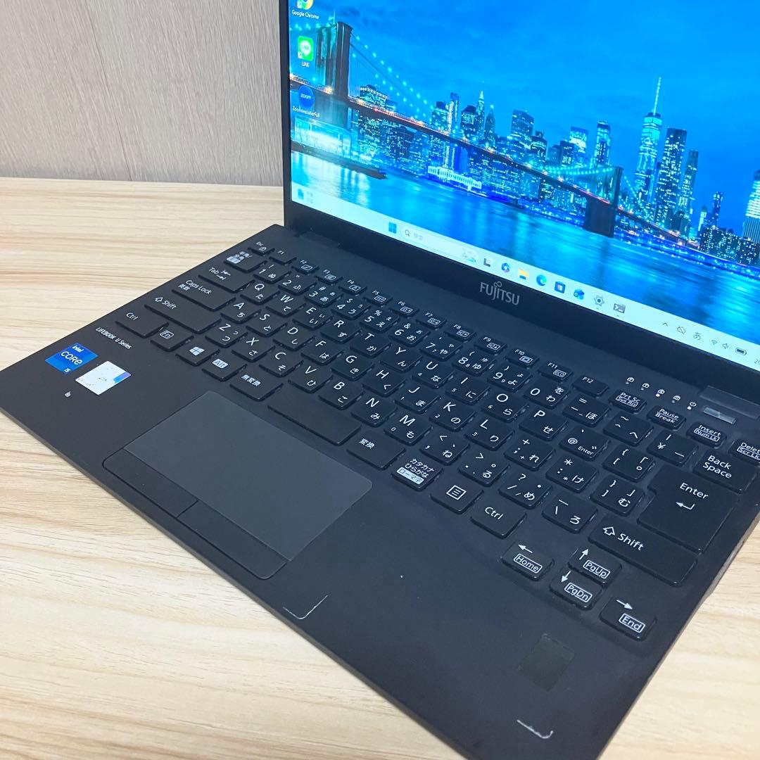 第11世代《軽量薄型》LIFEBOOK U9311F 2021年製 i5