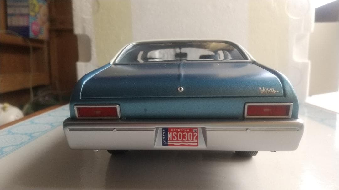 1/18 ビバリーヒルズコップ シボレー ノヴァ - メルカリ