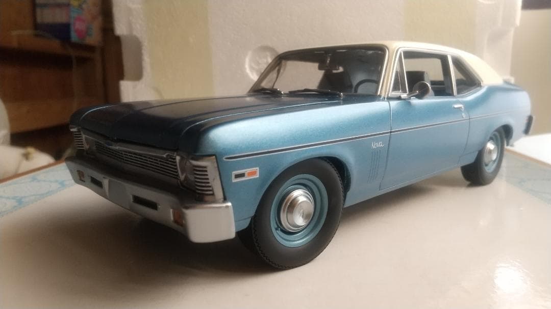 1/18 ビバリーヒルズコップ シボレー ノヴァ - メルカリ