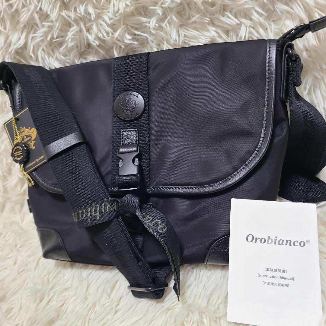 【新品未使用】オロビアンコ　メッセンジャーバッグ　ナイロン　レザー　ロゴプレート