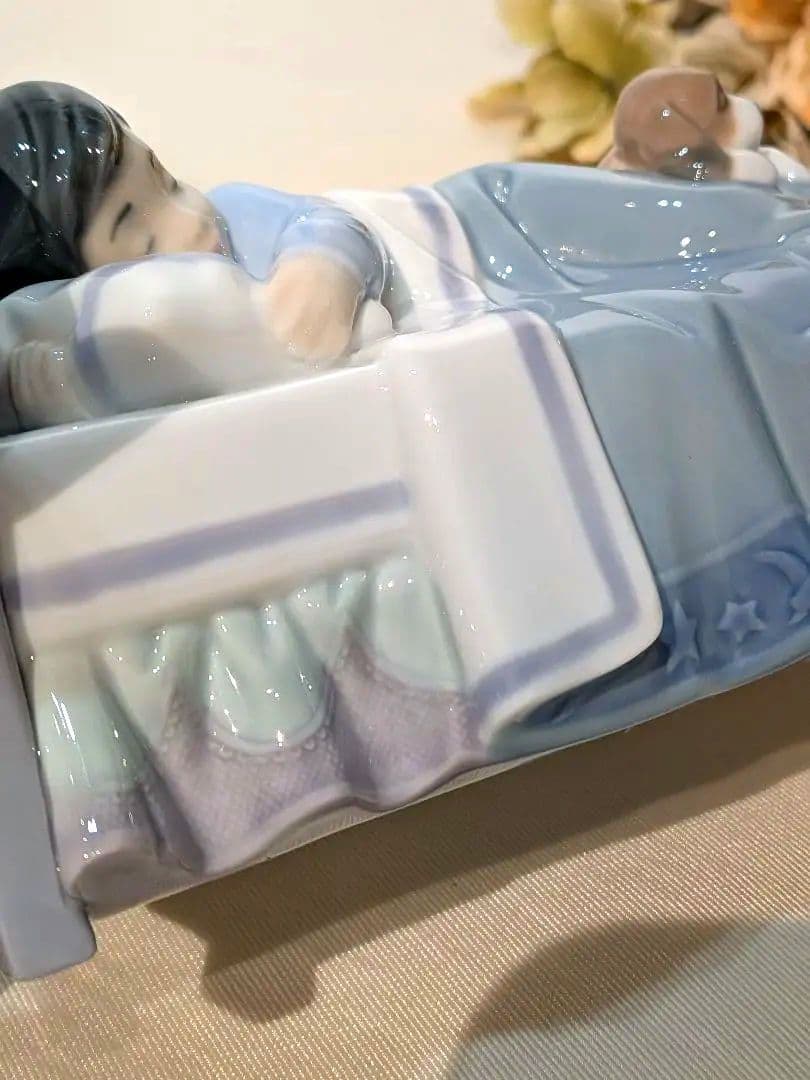 リヤドロ 僕とおねんね 綺麗 男の子 犬 ブルー 睡眠 ビーグル - メルカリ