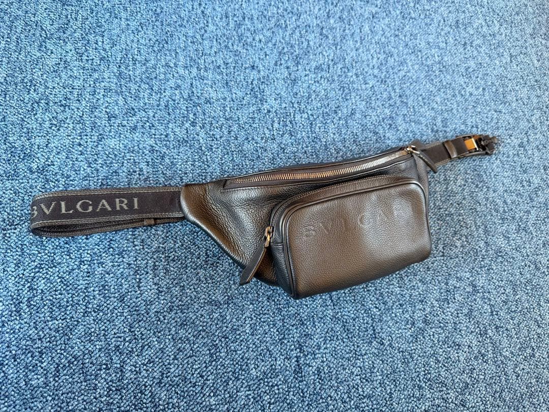 BVLGARI ブラック ボディバッグ