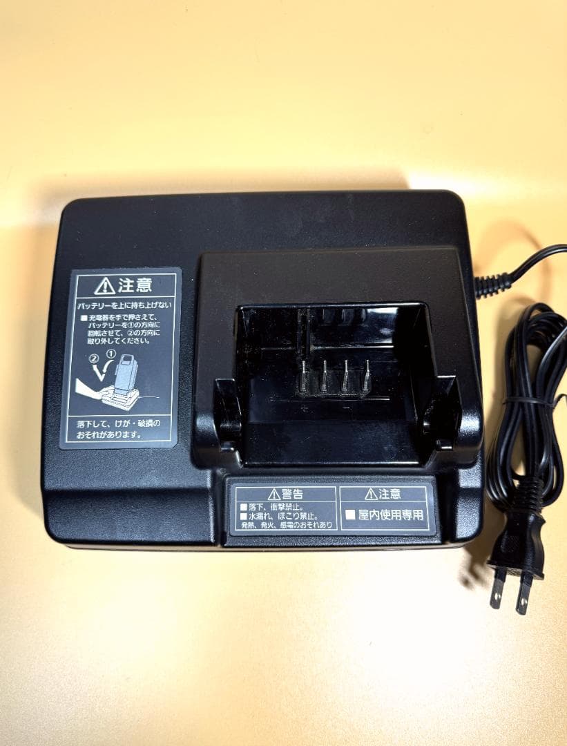 Panasonic 電動アシスト 充電器 NKJ069Z1 - メルカリ