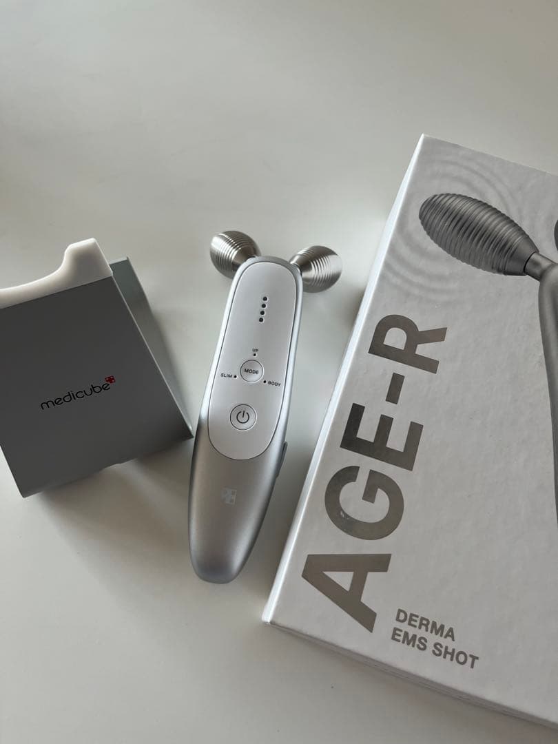ボディ・フェイスケア medicube AGE-R DERMA EMS SHOT