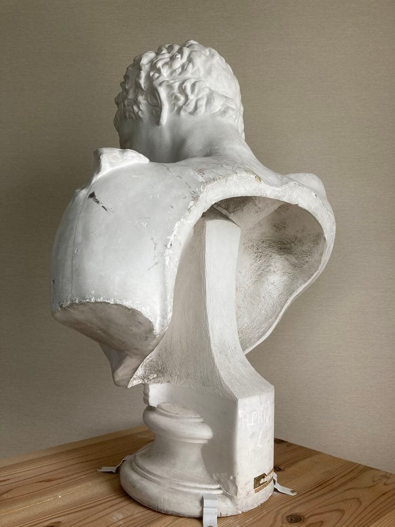 ヘルメス 胸像 石膏像 重さ13.5kg 高さ約80cm - メルカリ