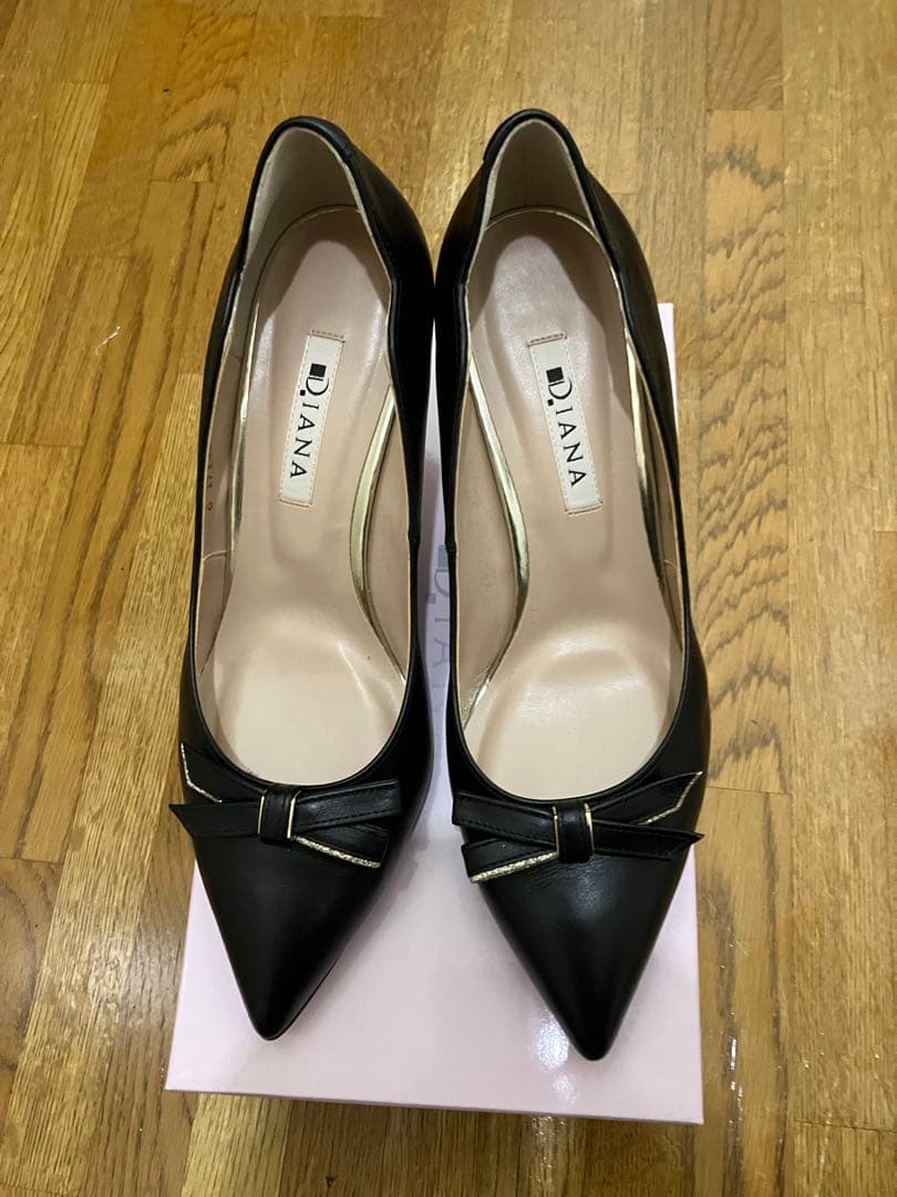じゅんじゅん様専用 ダイアナ ブラック ポインテッドトゥパンプス 日本