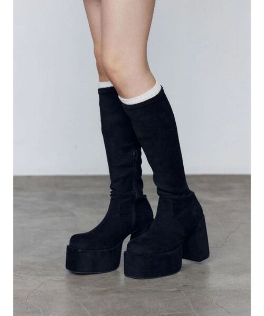 EMODA バルキープランプフィットブーツ　mサイズ(23.5〜24cm)