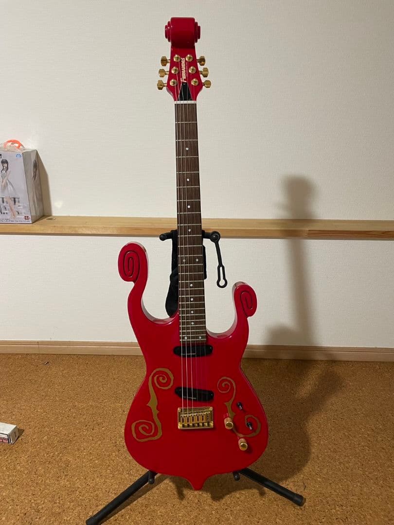 フェルナンデス赤いギター