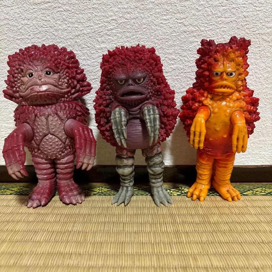 ピグモン ガラモン 3体セット ウルトラ怪獣 ソフビ バンダイ - メルカリ