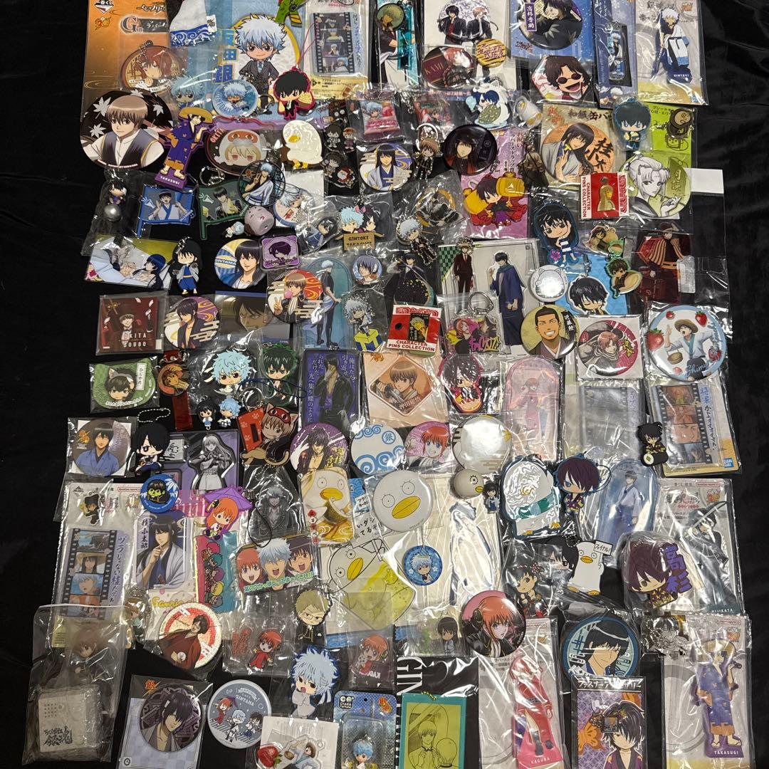銀魂　缶バッジ　ラバーストラップ　アクリルスタンド等　約130大量まとめ売り