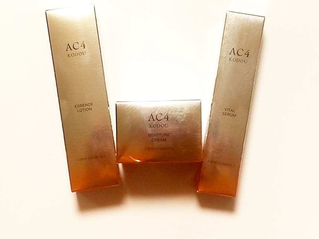 ACエッセンスローションa&バイタルセラムa&モイスチャークリームa z4580080660142.jpg