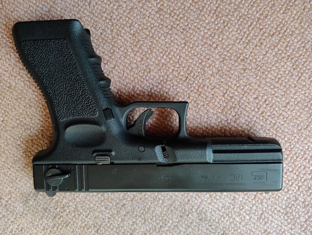 東京マルイグロック18Cエアガン、付属品有り。美品 極美品 東京マルイ GLOCK 18C グロック エアガン シルバースライド