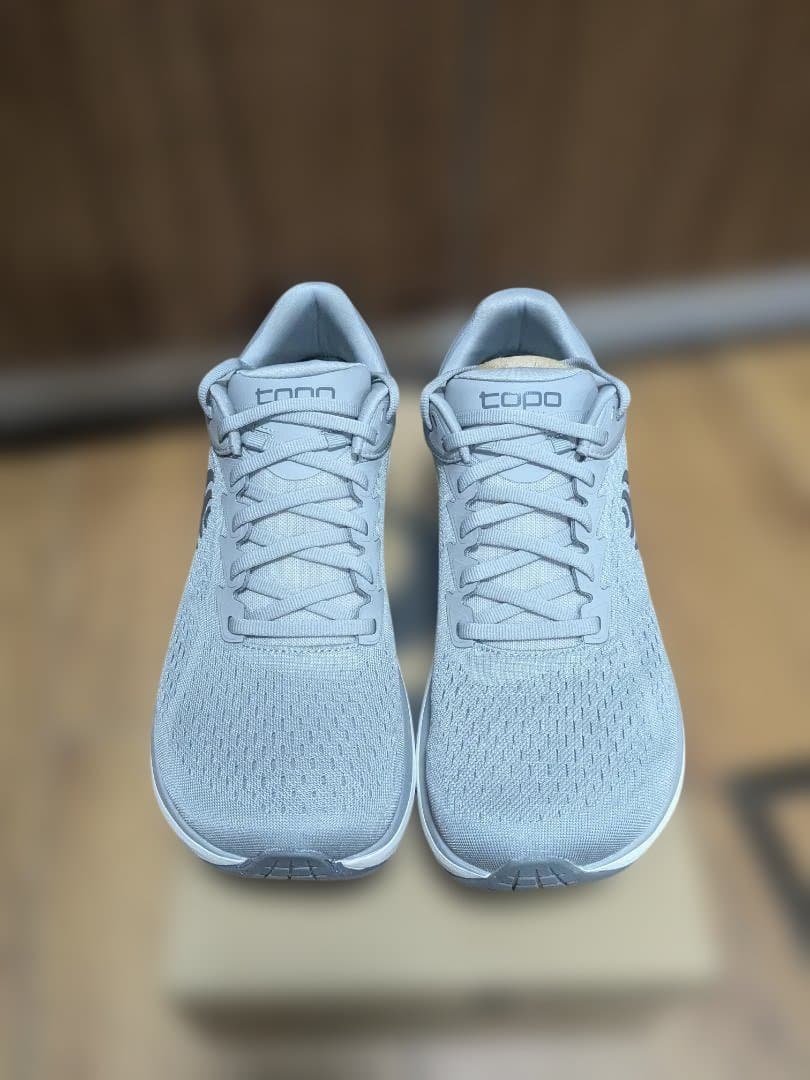 中*二様 Topo Athletic PHANTOM 3 26.5cm