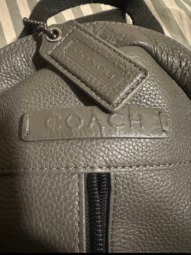 【★miemo☆】未使用近いコーチCOACH ボディーバッグ革カーキグレー