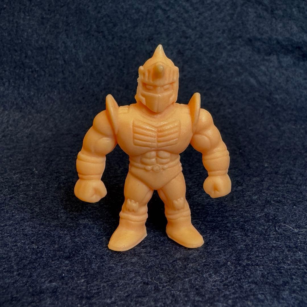 キン肉マン消しゴム 王位争奪編 P3 ロビンマスクB 肌色 キンケシ キン