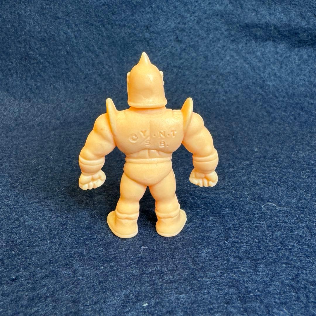 キン肉マン消しゴム 王位争奪編 P3 ロビンマスクB 肌色 キンケシ キン