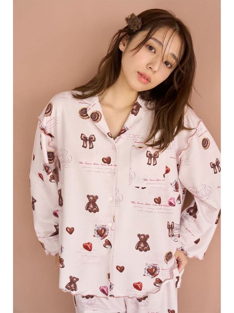 【本日削除】上下2点セット　スナイデルホーム　バレンタイン　チョコくま　パジャマ