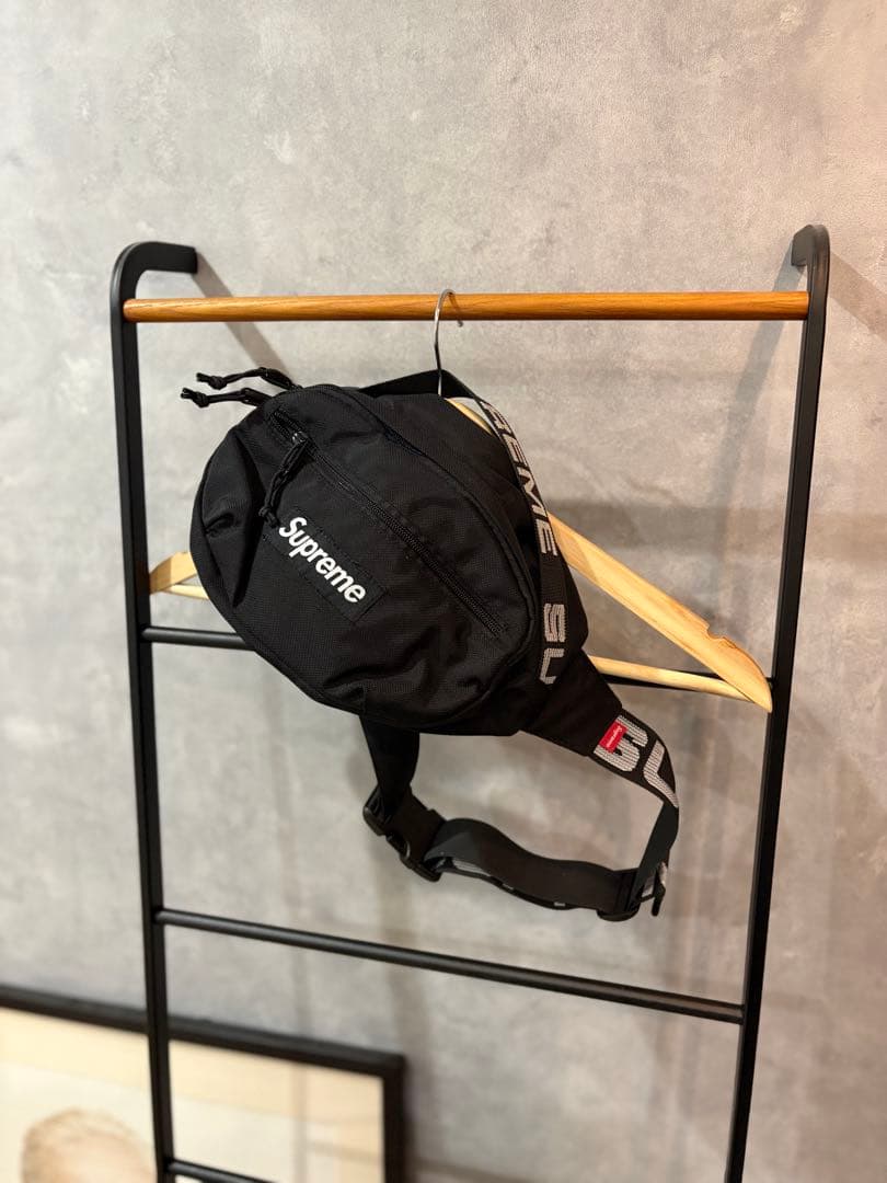 【2018ss】Supreme ボディバッグ