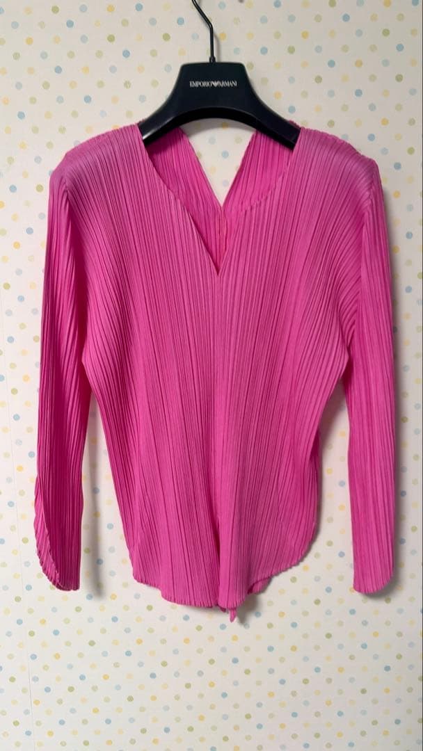プリーズプリーズのトップス綺麗なピンク色 PLEATS PLEASE ISSEY MIYAKE（ピンク/桃色系）のフリマアイテム一覧