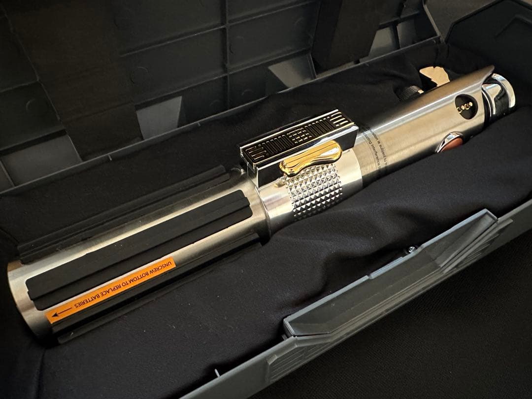 【新品】StarWars Galaxy's Edge ライトセーバー　アナキン ギャラクシーエッジ レガシーライトセーバー アナキン（ジェダイ