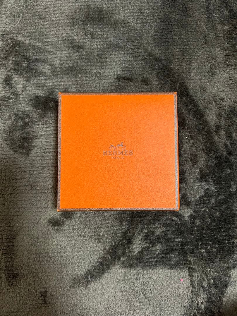 エルメス　フェイスパウダー　ローズアタカマ