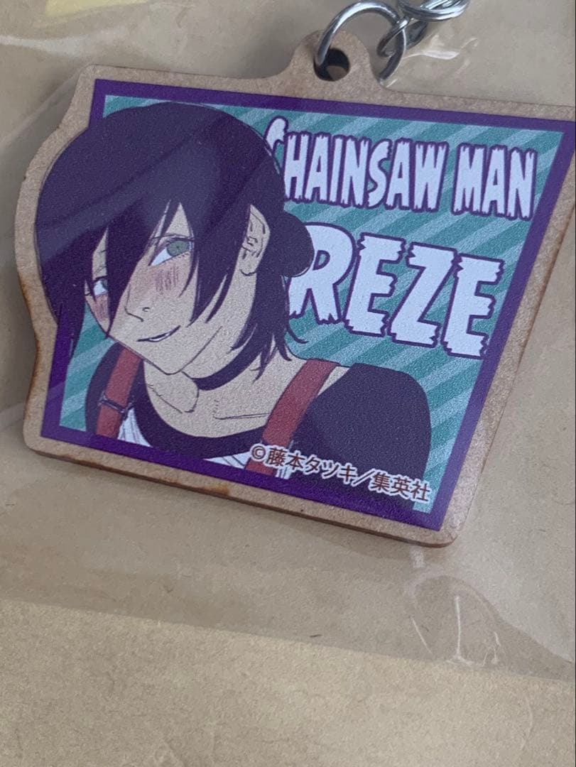 チェンソーマン　レゼ　木製　キーホルダー　ストラップ　藤本タツキ